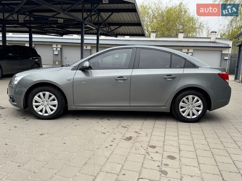 Седан Chevrolet Cruze 2011 в Житомире
