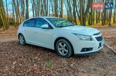 Хэтчбек Chevrolet Cruze 2011 в Черновцах