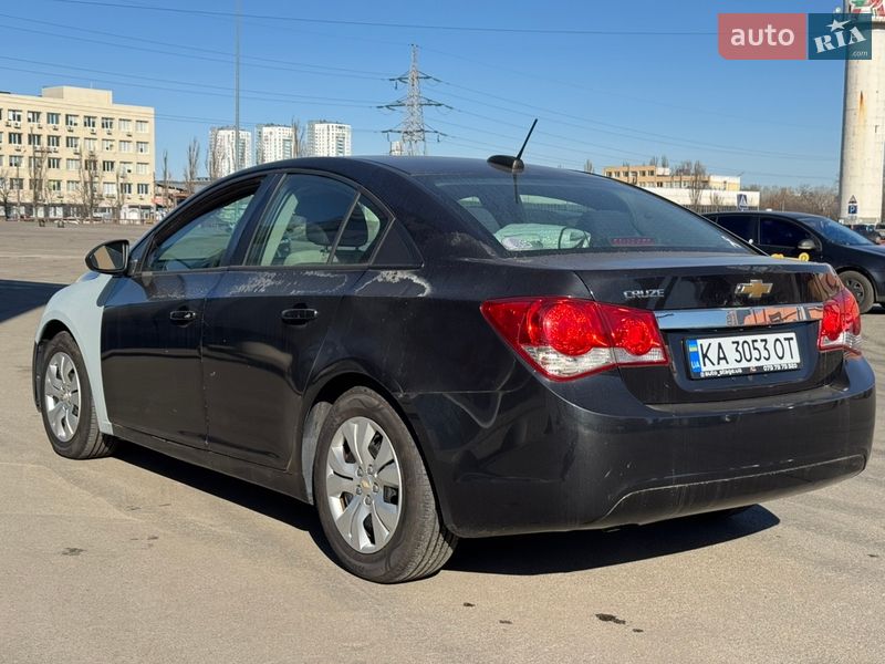 Седан Chevrolet Cruze 2015 в Киеве
