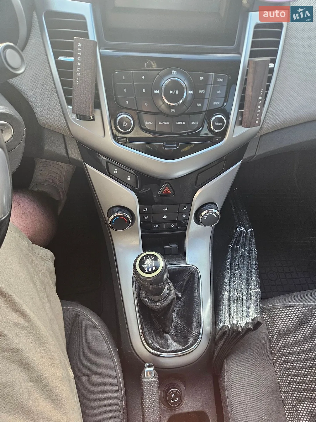 2010 Chevrolet Cruze - мініатюра 28
