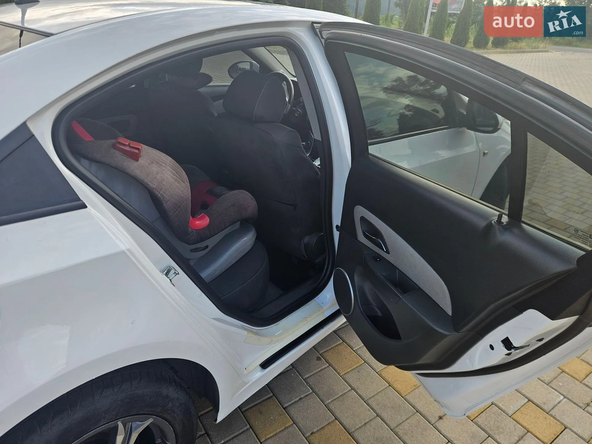 2010 Chevrolet Cruze - мініатюра 32