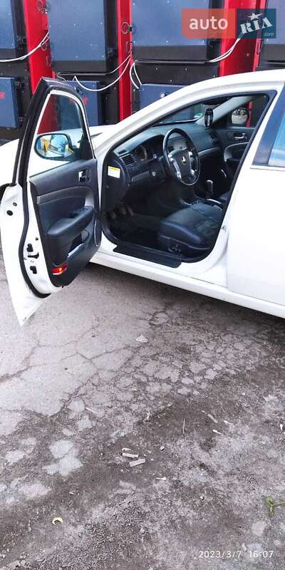 Седан Chevrolet Epica 2008 в Житомире