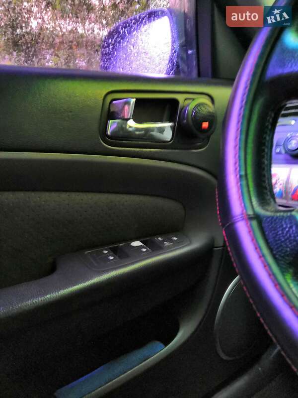 Седан Chevrolet Epica 2008 в Львові