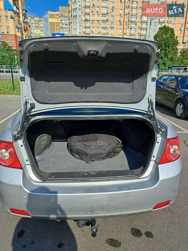 Седан Chevrolet Epica 2008 в Киеве
