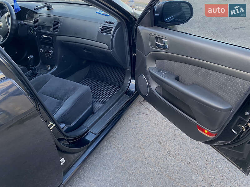 Седан Chevrolet Epica 2006 в Житомире