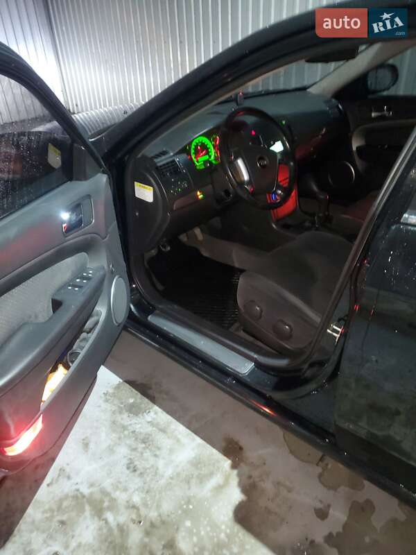 Седан Chevrolet Epica 2008 в Львове