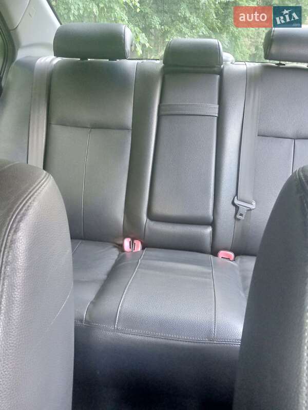 Седан Chevrolet Epica 2009 в Сумах