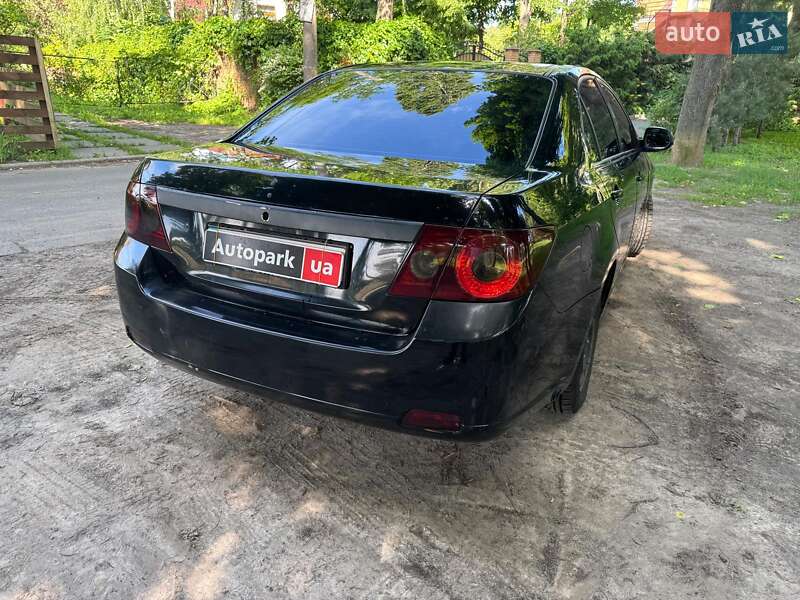 Седан Chevrolet Epica 2008 в Киеве
