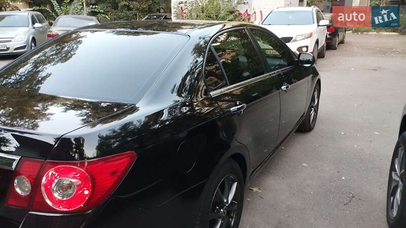 Седан Chevrolet Epica 2008 в Киеве