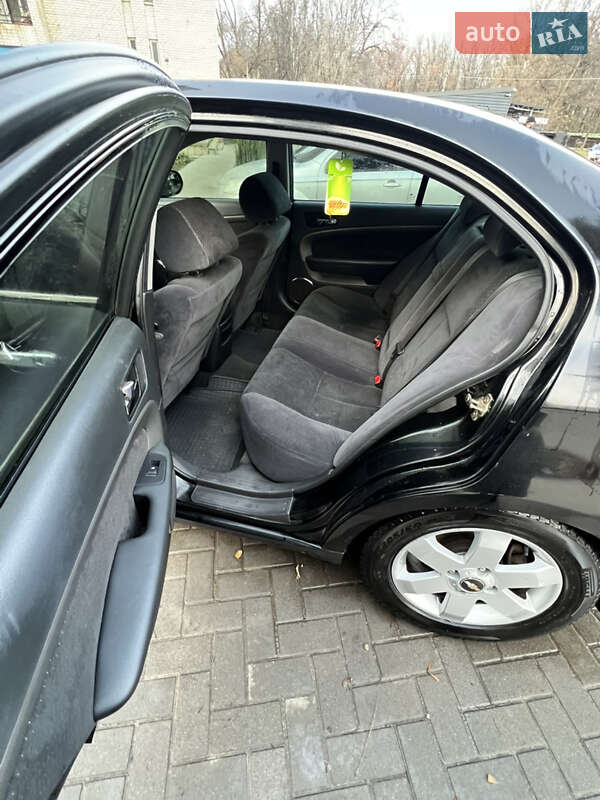 Седан Chevrolet Epica 2006 в Запорожье