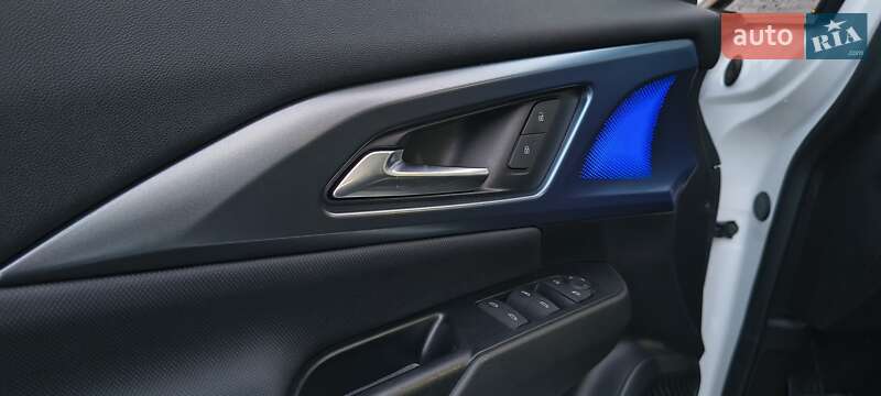 Позашляховик / Кросовер Chevrolet Equinox EV 2024 в Києві