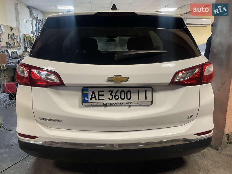 Внедорожник / Кроссовер Chevrolet Equinox 2017 в Днепре