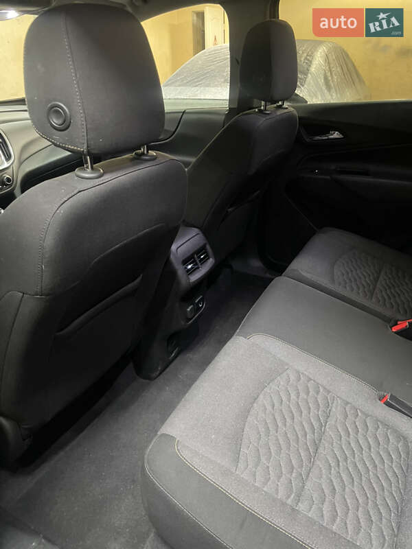 Внедорожник / Кроссовер Chevrolet Equinox 2017 в Днепре