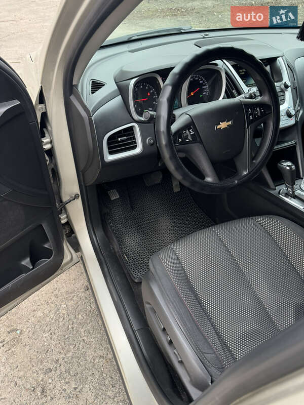 Внедорожник / Кроссовер Chevrolet Equinox 2016 в Киеве