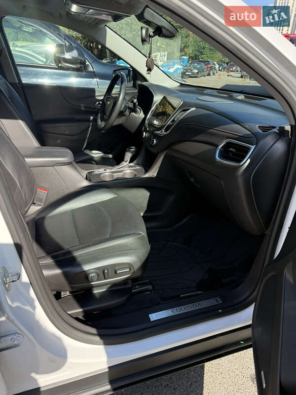 Внедорожник / Кроссовер Chevrolet Equinox 2018 в Киеве фото 3 Внедорожник / Кроссовер Chevrolet Equinox 2018 в Киеве