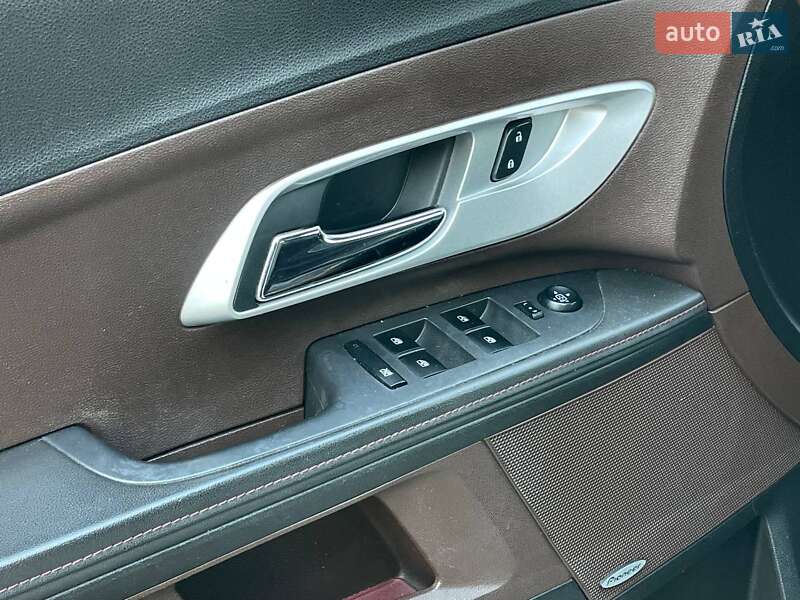 Позашляховик / Кросовер Chevrolet Equinox 2011 в Києві