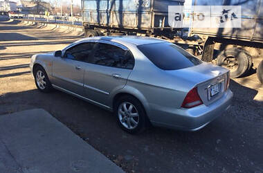 Седан Chevrolet Evanda 2002 в 