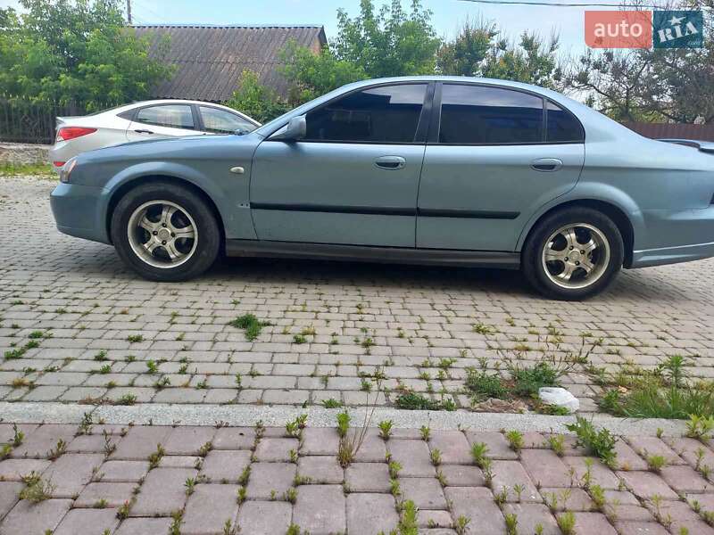 Седан Chevrolet Evanda 2004 в Погребище