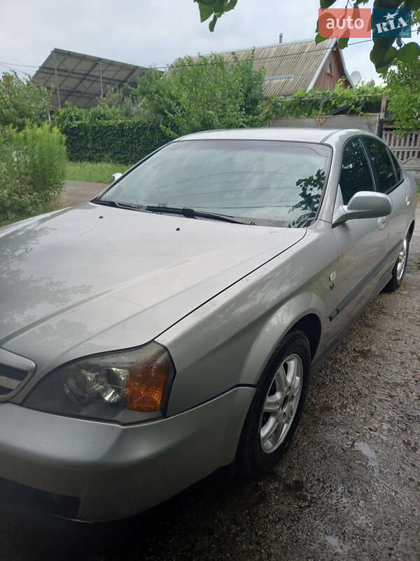 Седан Chevrolet Evanda 2005 в Никополе