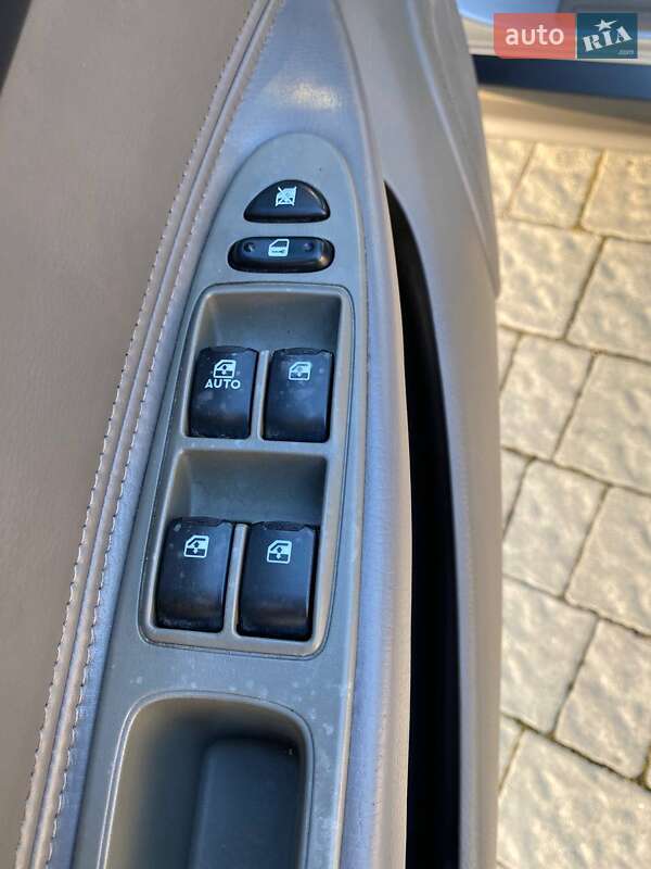 Седан Chevrolet Evanda 2005 в Стрые