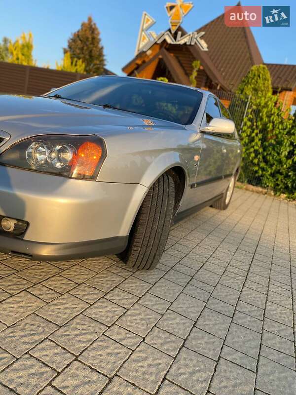 Седан Chevrolet Evanda 2005 в Стрые