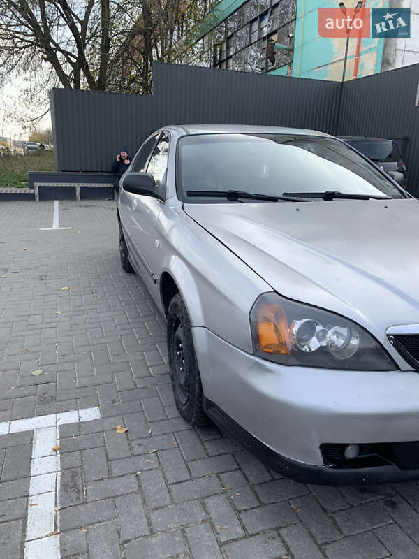 Седан Chevrolet Evanda 2005 в Житомире
