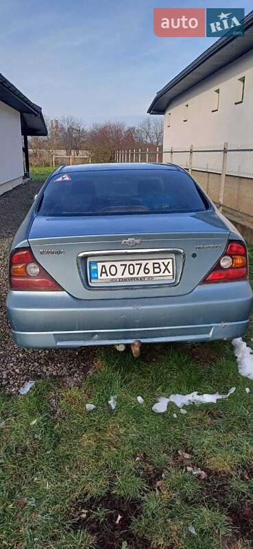 Седан Chevrolet Evanda 2005 в Ужгороде