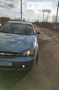 Седан Chevrolet Evanda 2005 в Раздельной