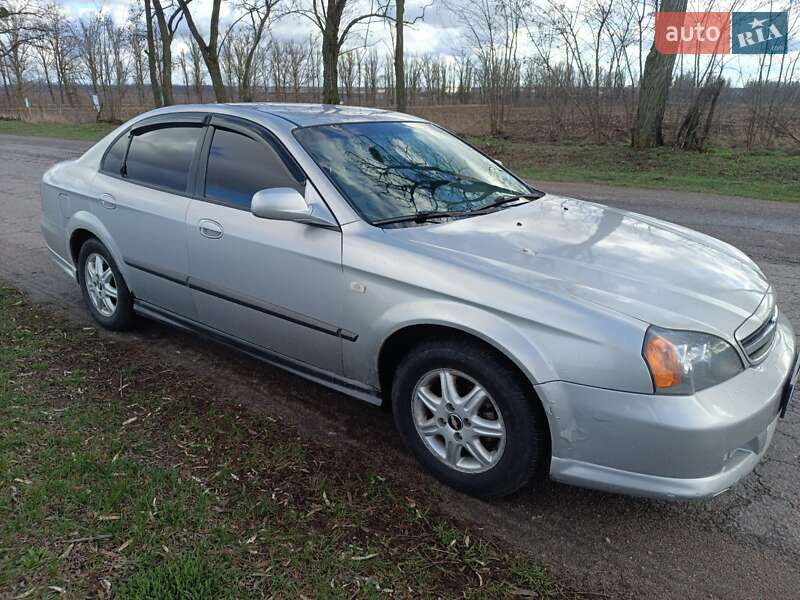 Седан Chevrolet Evanda 2005 в Фастове