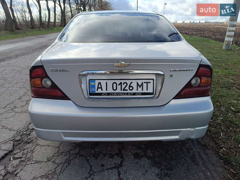 Седан Chevrolet Evanda 2005 в Фастове