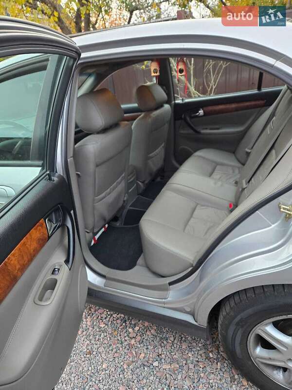 Седан Chevrolet Evanda 2006 в Киеве