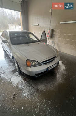 Седан Chevrolet Evanda 2006 в 