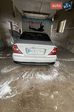 Седан Chevrolet Evanda 2006 в 
