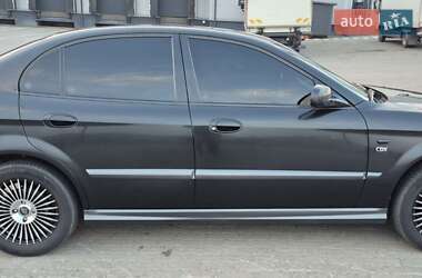 Седан Chevrolet Evanda 2005 в 