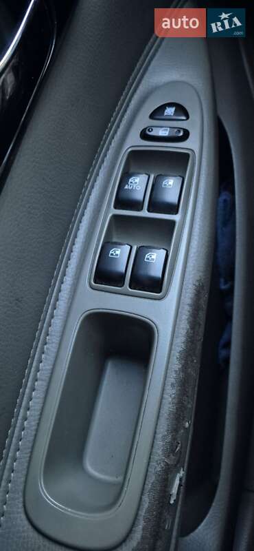 Седан Chevrolet Evanda 2005 в Дубно