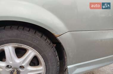 Седан Chevrolet Evanda 2004 в 