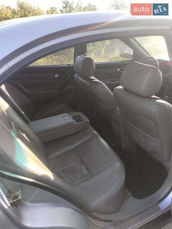 Седан Chevrolet Evanda 2005 в Александрие