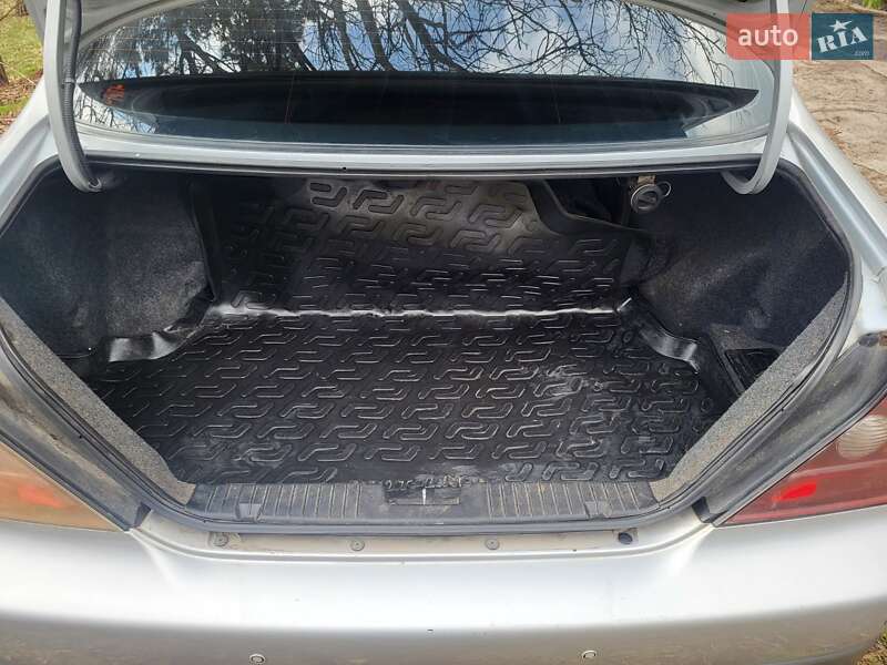 Седан Chevrolet Evanda 2006 в Киеве