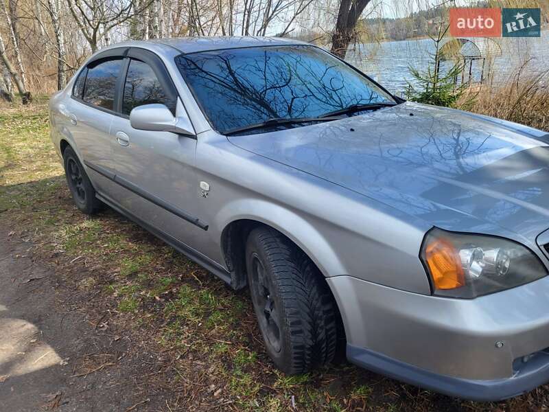 Седан Chevrolet Evanda 2006 в Киеве
