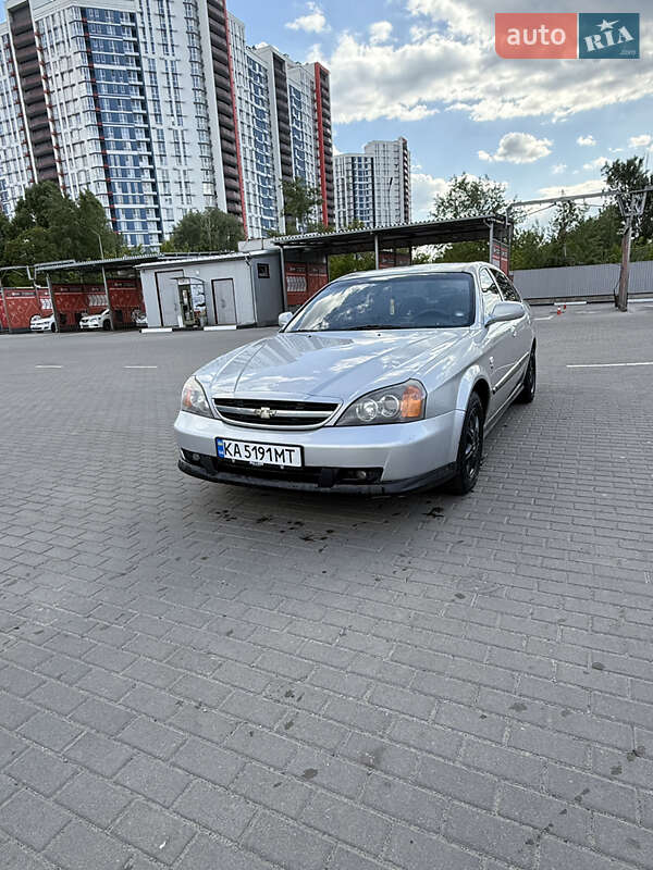 Седан Chevrolet Evanda 2006 в Києві
