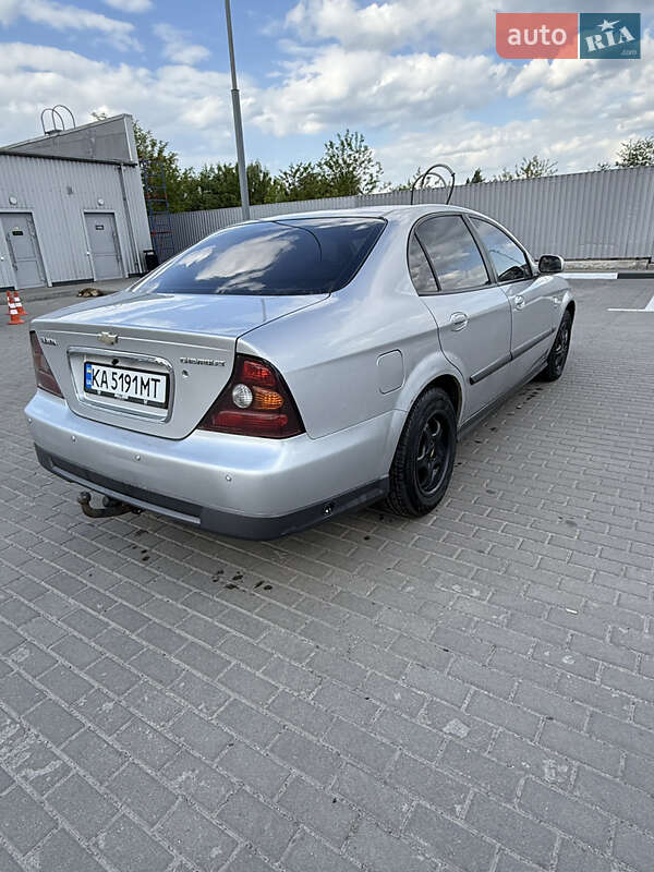 Седан Chevrolet Evanda 2006 в Києві