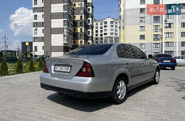 Седан Chevrolet Evanda 2005 в 