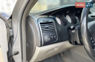Седан Chevrolet Evanda 2005 в 