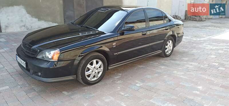 Седан Chevrolet Evanda 2006 в Дубно