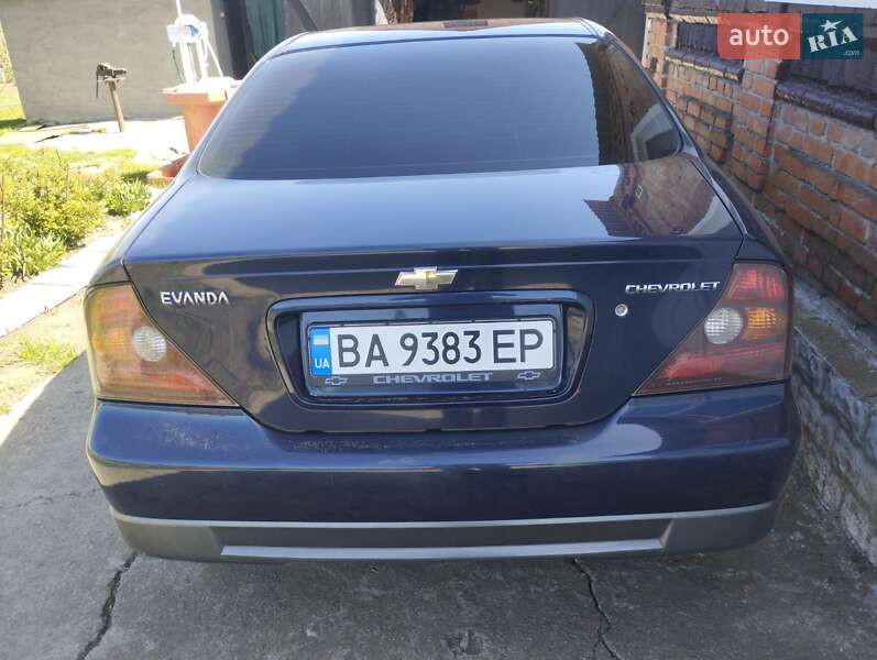 Chevrolet Evanda 2004