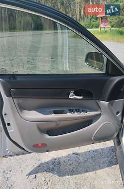 Седан Chevrolet Evanda 2005 в 