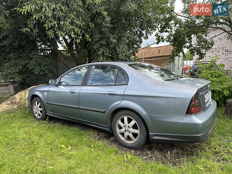 Chevrolet Evanda 2005