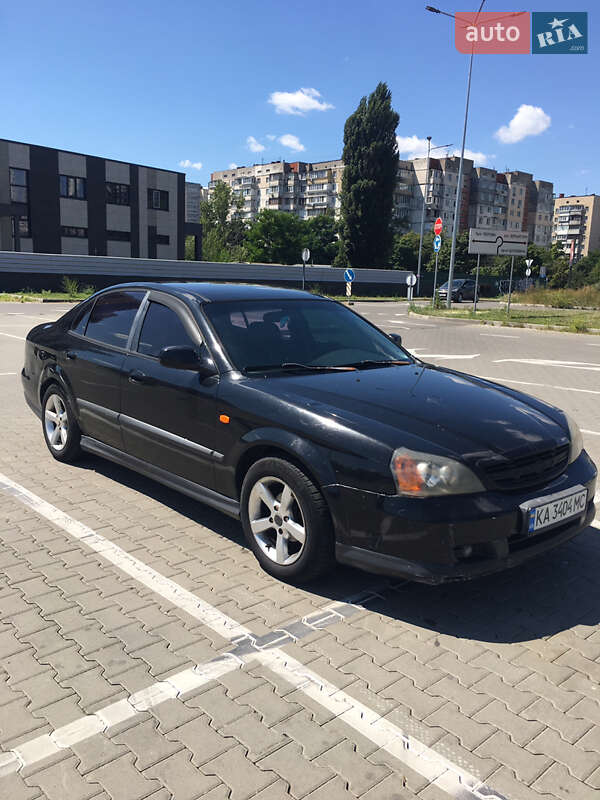 Седан Chevrolet Evanda 2004 в Киеве
