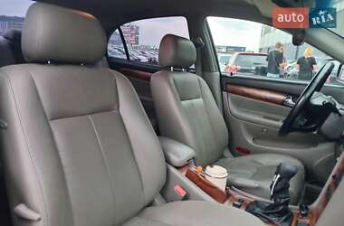 Седан Chevrolet Evanda 2005 в 