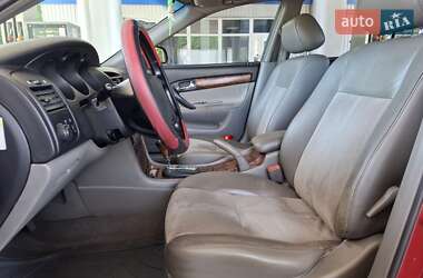 Седан Chevrolet Evanda 2004 в 
